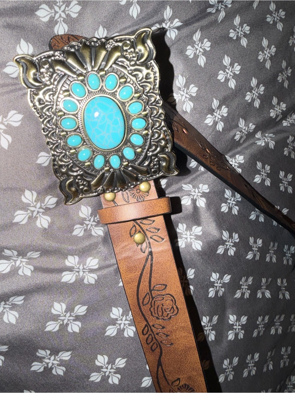 SHEIN Brown Tooled Leather Belt with Turquoise-Style Oval Buckle